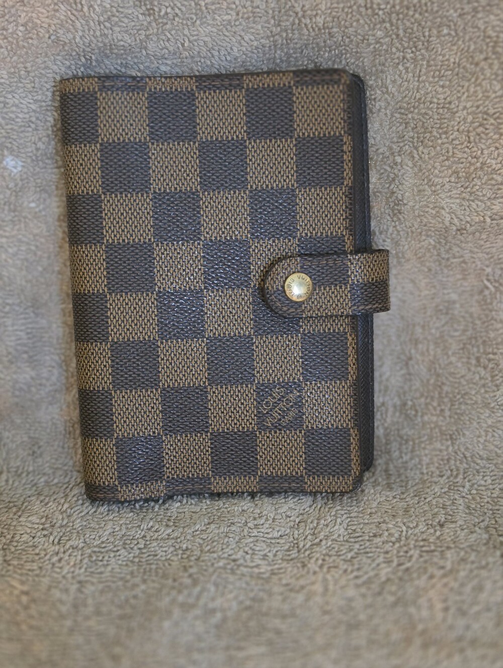 Louis Vuitton Small Ring Agenda Cover PM in classic Damier Ebene